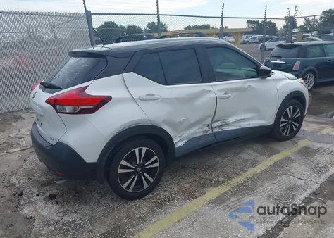 2018 Nissan Kicks Sv z USA, uszkodzony, nr VIN 3N1CP5CU0JL533607